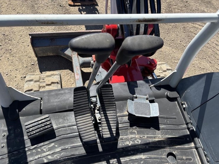 2020-takeuchi-tb230-image-29