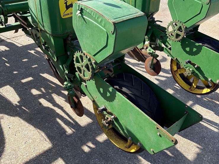 john-deere-1240-image-27