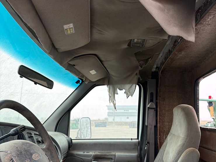 1997-ford-e350-image-50