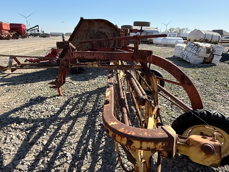 new-holland-256-image-15