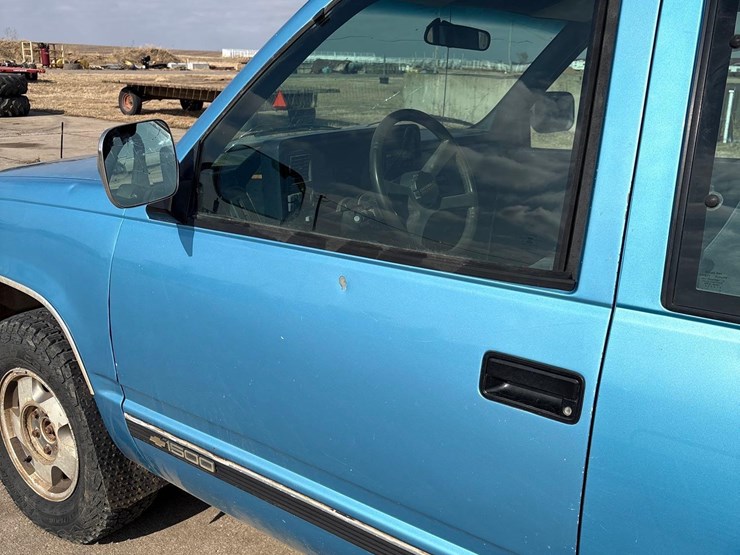 1994-chevrolet-silverado-1500-image-12