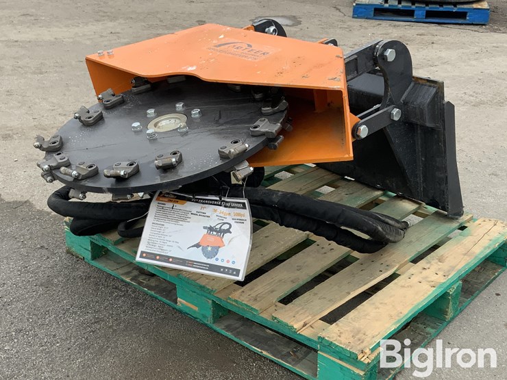 2025-massey-ferguson-730-image-1