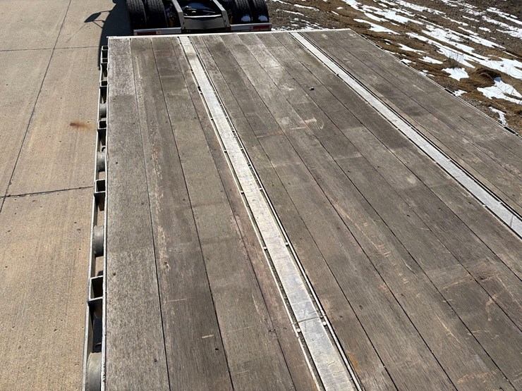 2003-chaparrel-102”-x-48ft-semi-flatbed-trailer-image-38