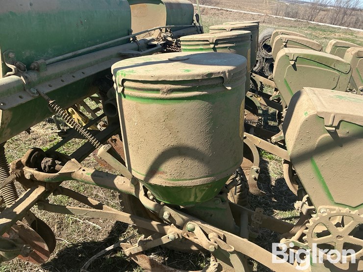john-deere-1240-image-13