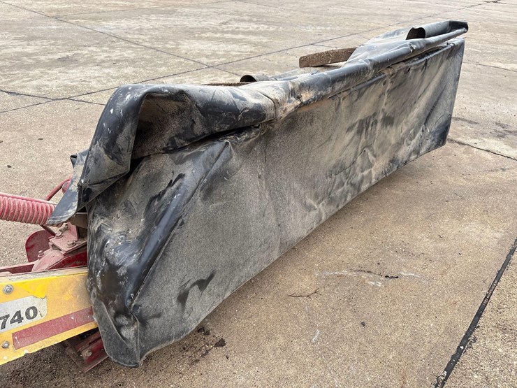 2014-new-holland-h6740-image-13