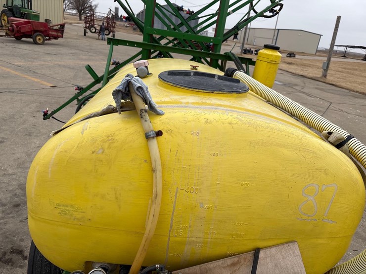 500-gallon-pull-type-sprayer-image-31