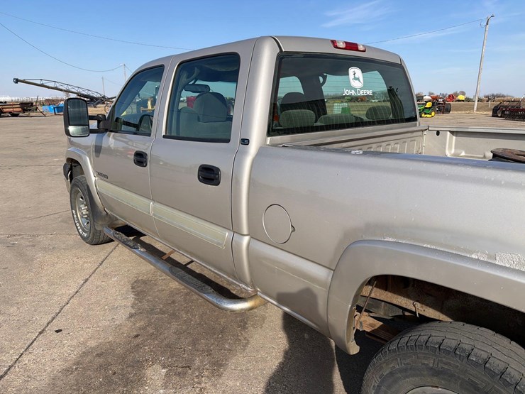 2005-chevrolet-k2500-image-7