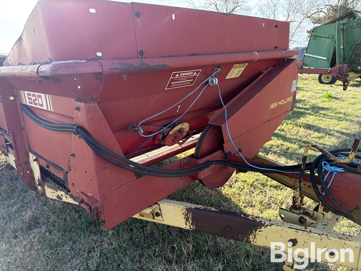 new-holland-520-image-14