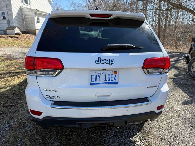 2015-jeep-grand-cherokee-image-11