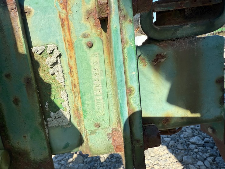 john-deere-31-image-30