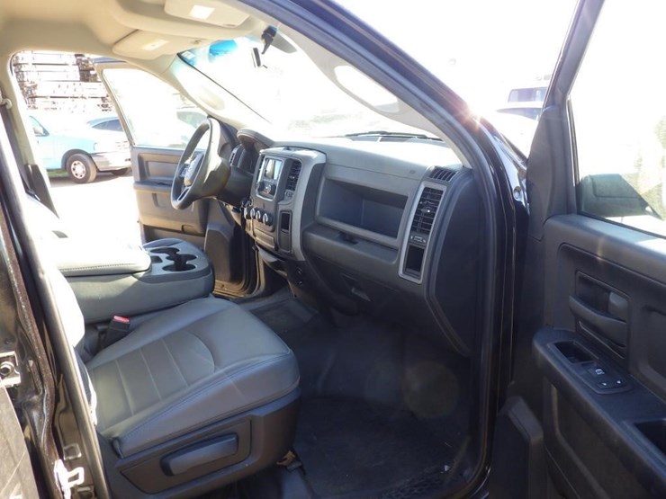 2016-dodge-1500-image-6