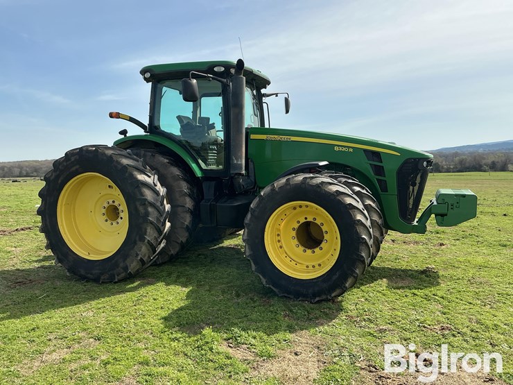 2010-john-deere-8320r-image-4