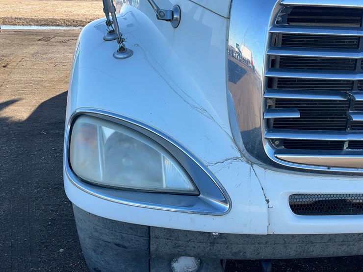 2004-caterpillar-c12-image-11