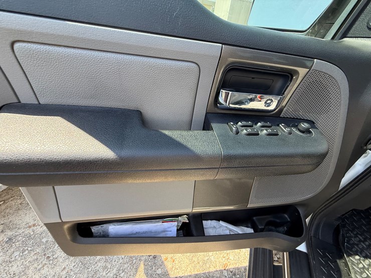 2005-ford-f150-image-25