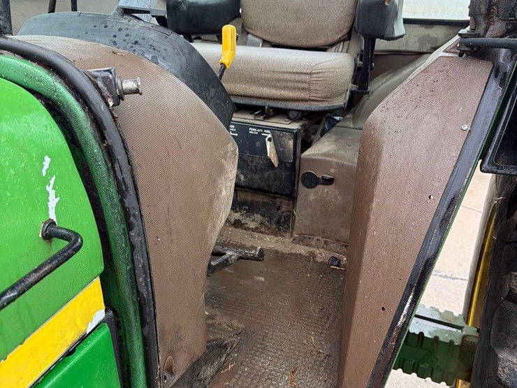 john-deere-4650-image-27