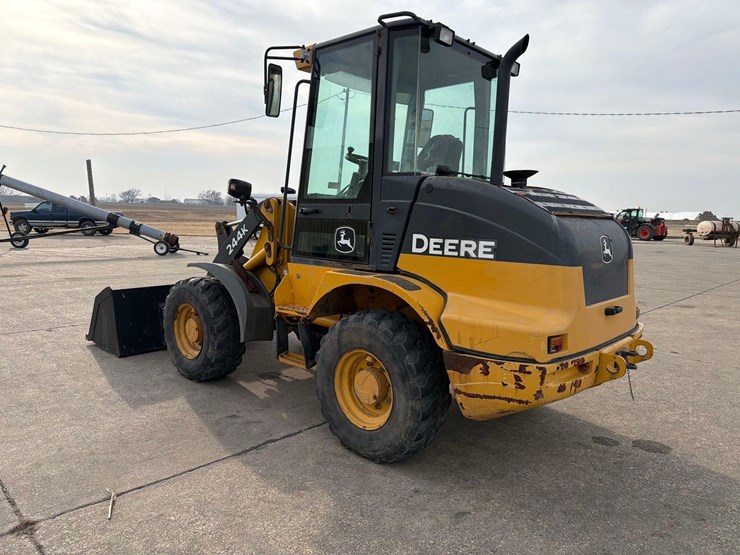 2016-deere-244k-image-6