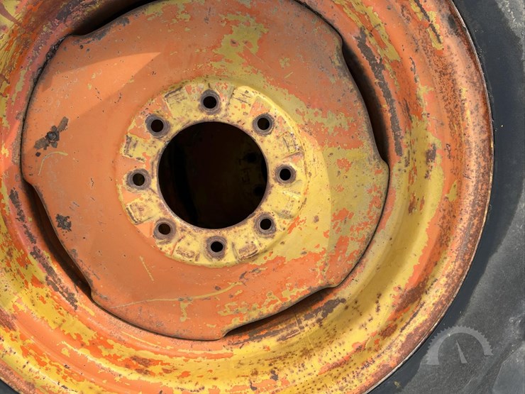 tractor-rims-and-tires-image-8