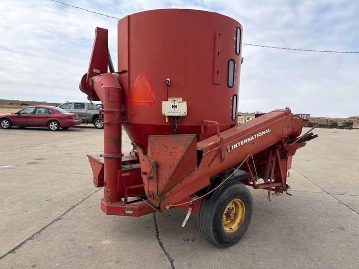 international-1250-image-2