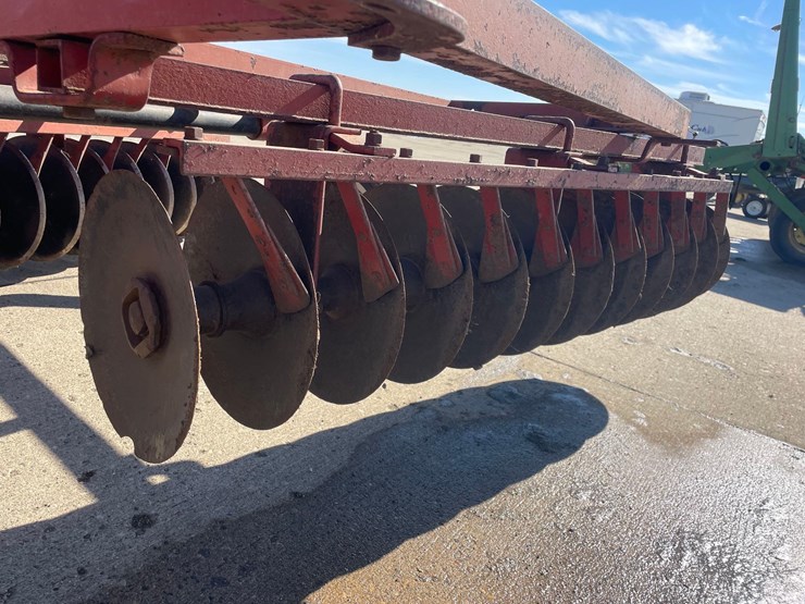 international-370-image-14