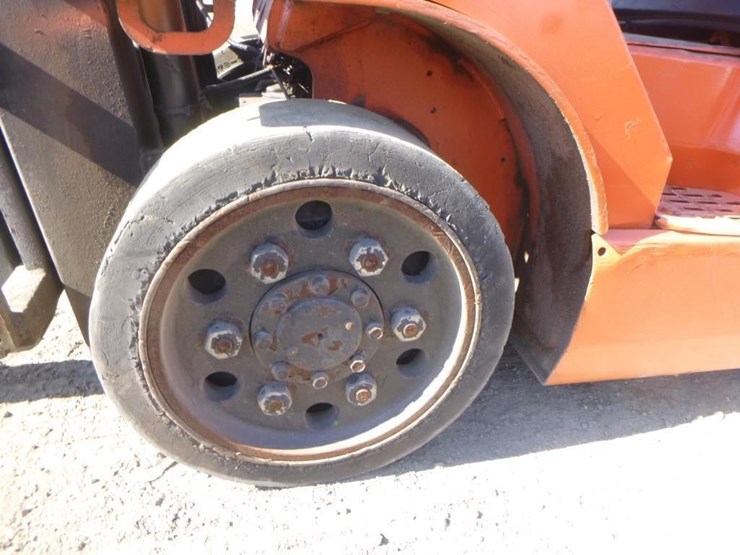 toyota-7fguc20-forklift-image-25