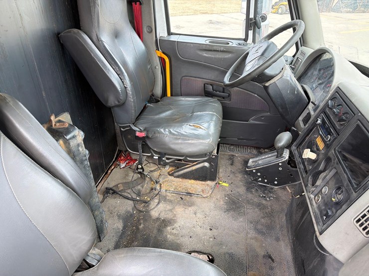 2014-international-4000-image-30