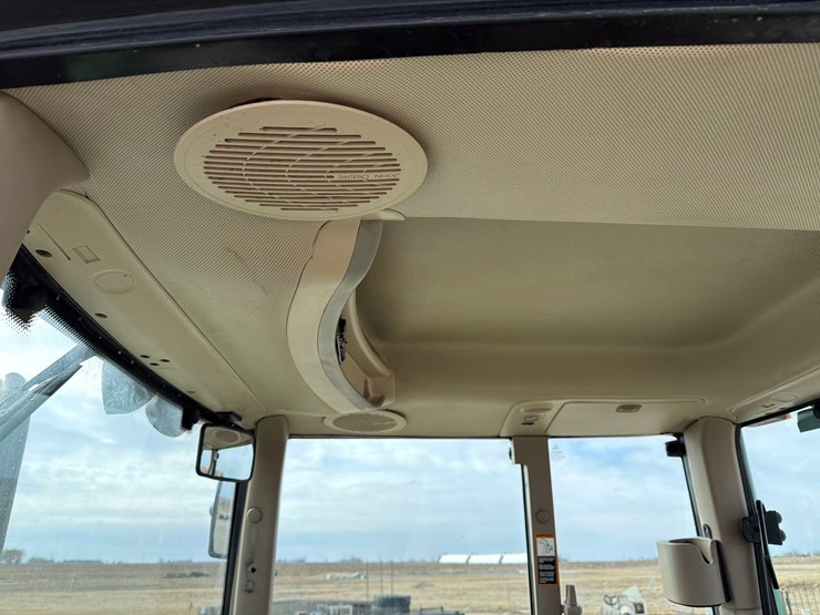 john-deere-7420-image-32