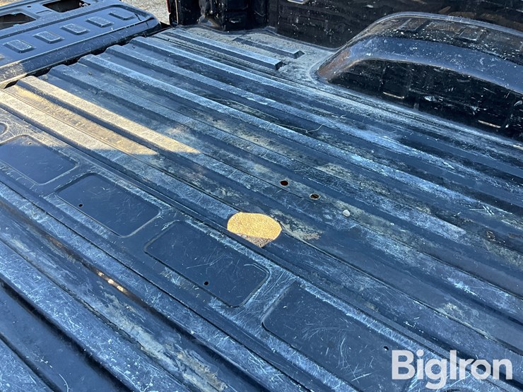 2020-chevrolet-silverado-2500hd-image-16