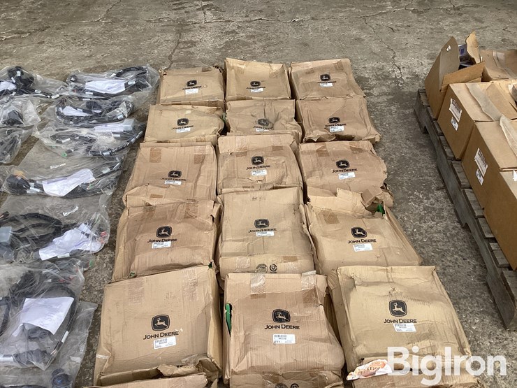 john-deere-1775-image-16