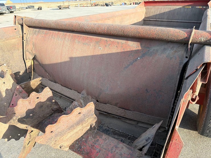 new-holland-195-image-10