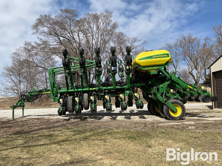 2010-john-deere-1790-image-8