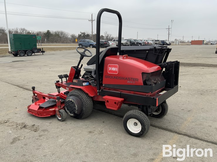 2022-toro-groundsmaster-228d-image-7