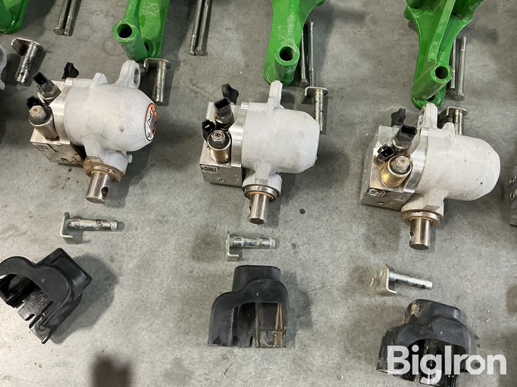 2024-john-deere-1775nt-image-9