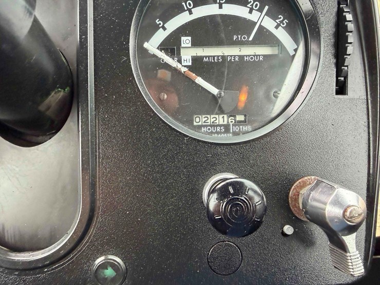 1975-john-deere-4230-image-34