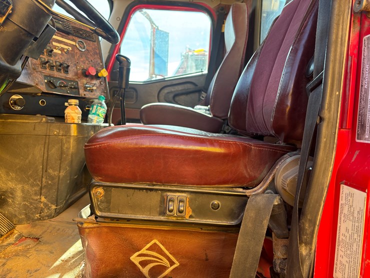 2000-international-9200i-image-15