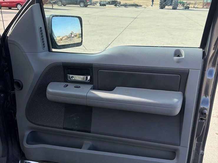 2004-ford-f150-image-42