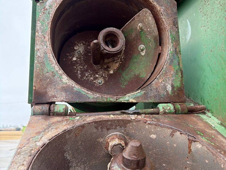 john-deere-650-image-15