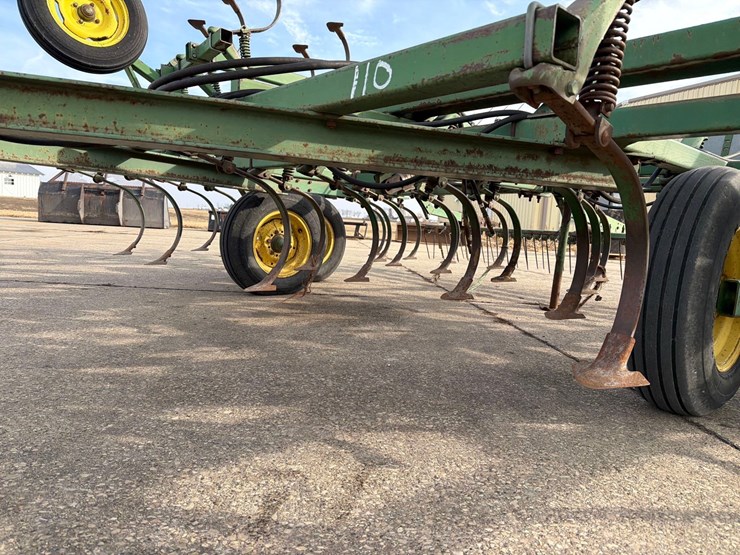 john-deere-1010-image-11