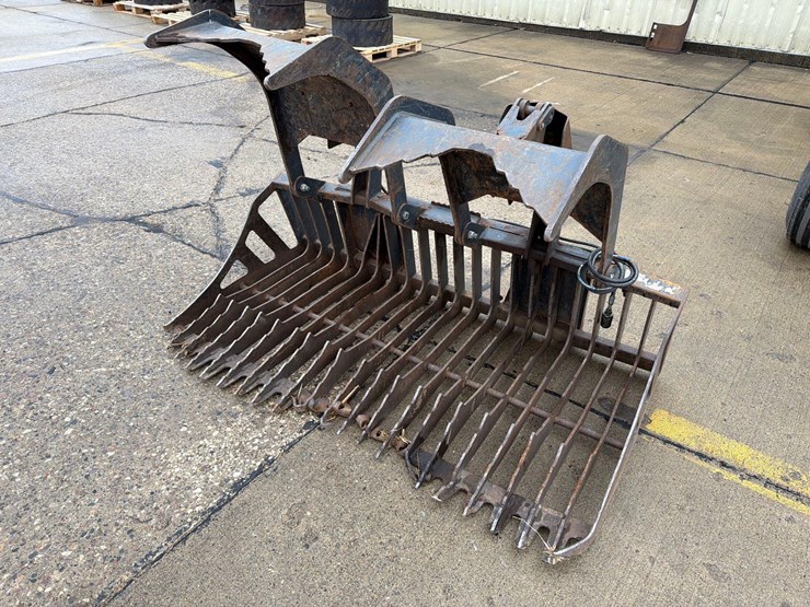 skidloader-72”-grapple-bucket-image-7