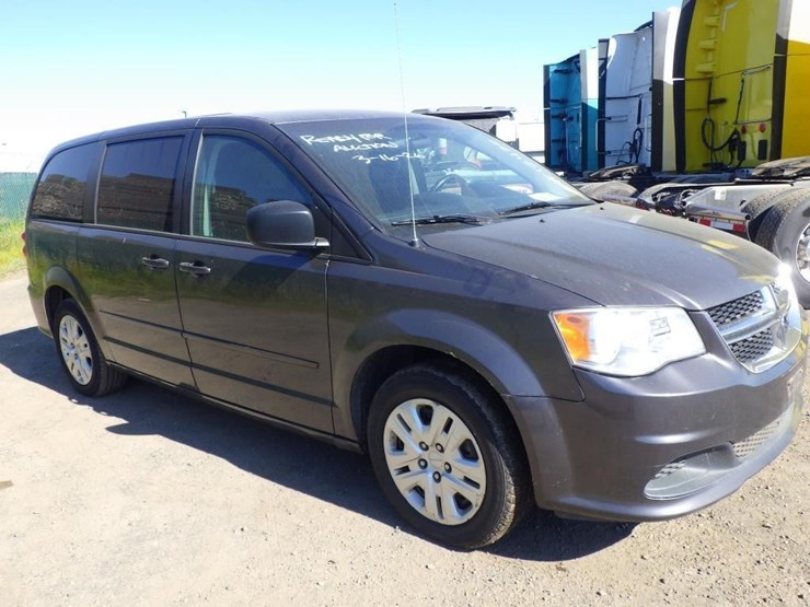 2017-dodge-grand-caravan-image-2