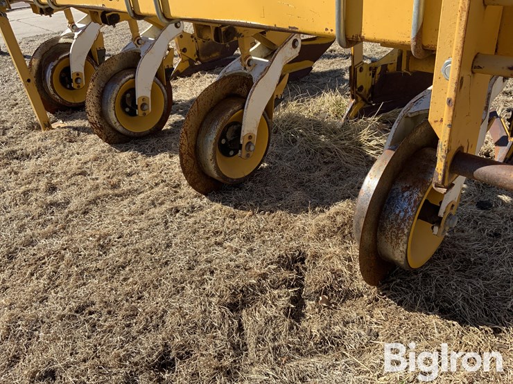 buffalo-62000830-8r30-cultivator-image-13