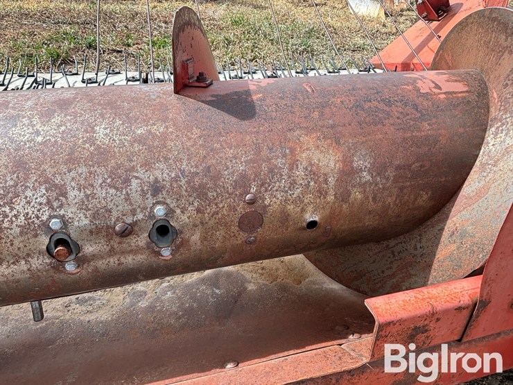 international-810-image-19