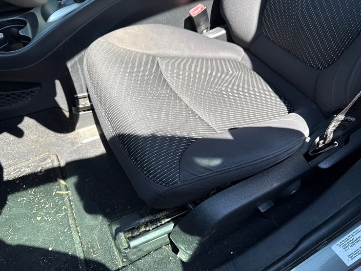 2012-dodge-journey-image-36