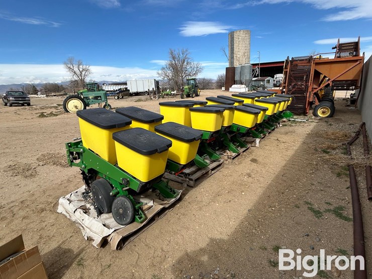 john-deere-12-image-7