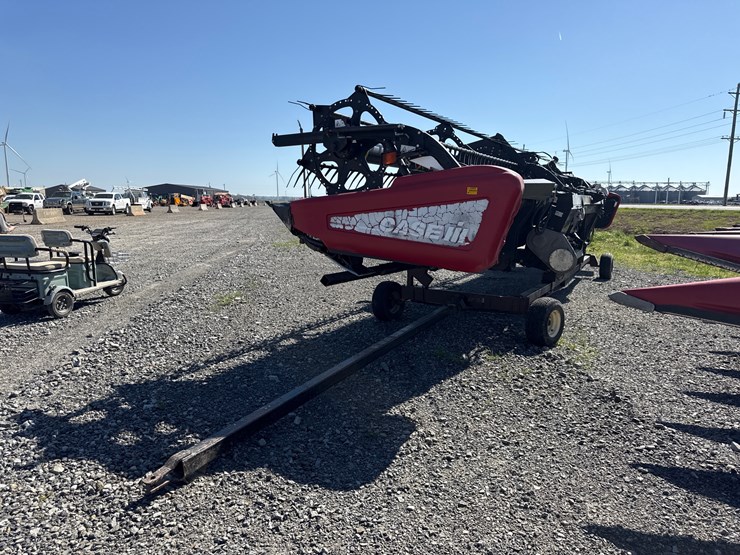 2013-case-ih-2152-image-2