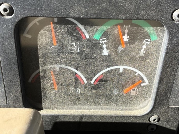 2005-caterpillar-143h-image-23