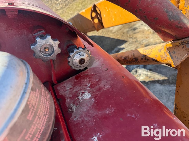 international-560-image-9