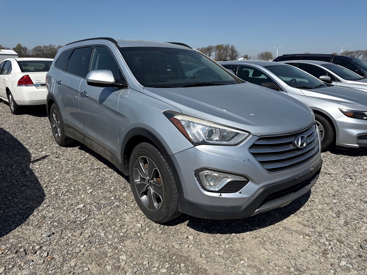 2015-hyundai-santa-fe-image-2