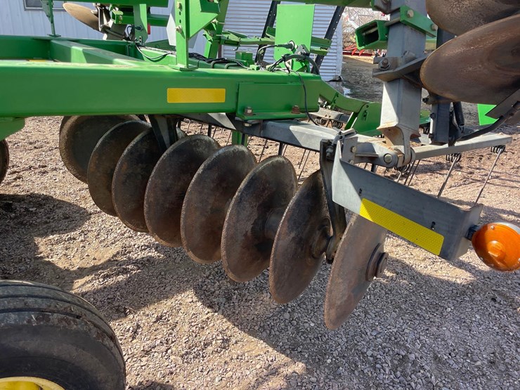 2005-john-deere-637-image-25