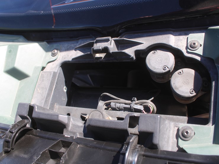 #1079-•-2022-can-am-commander-1000-with-cab-image-52