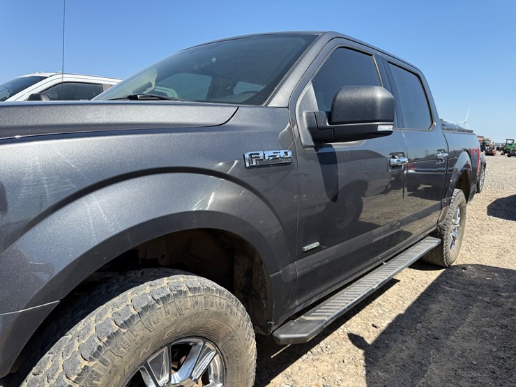 2016-ford-f150-image-15